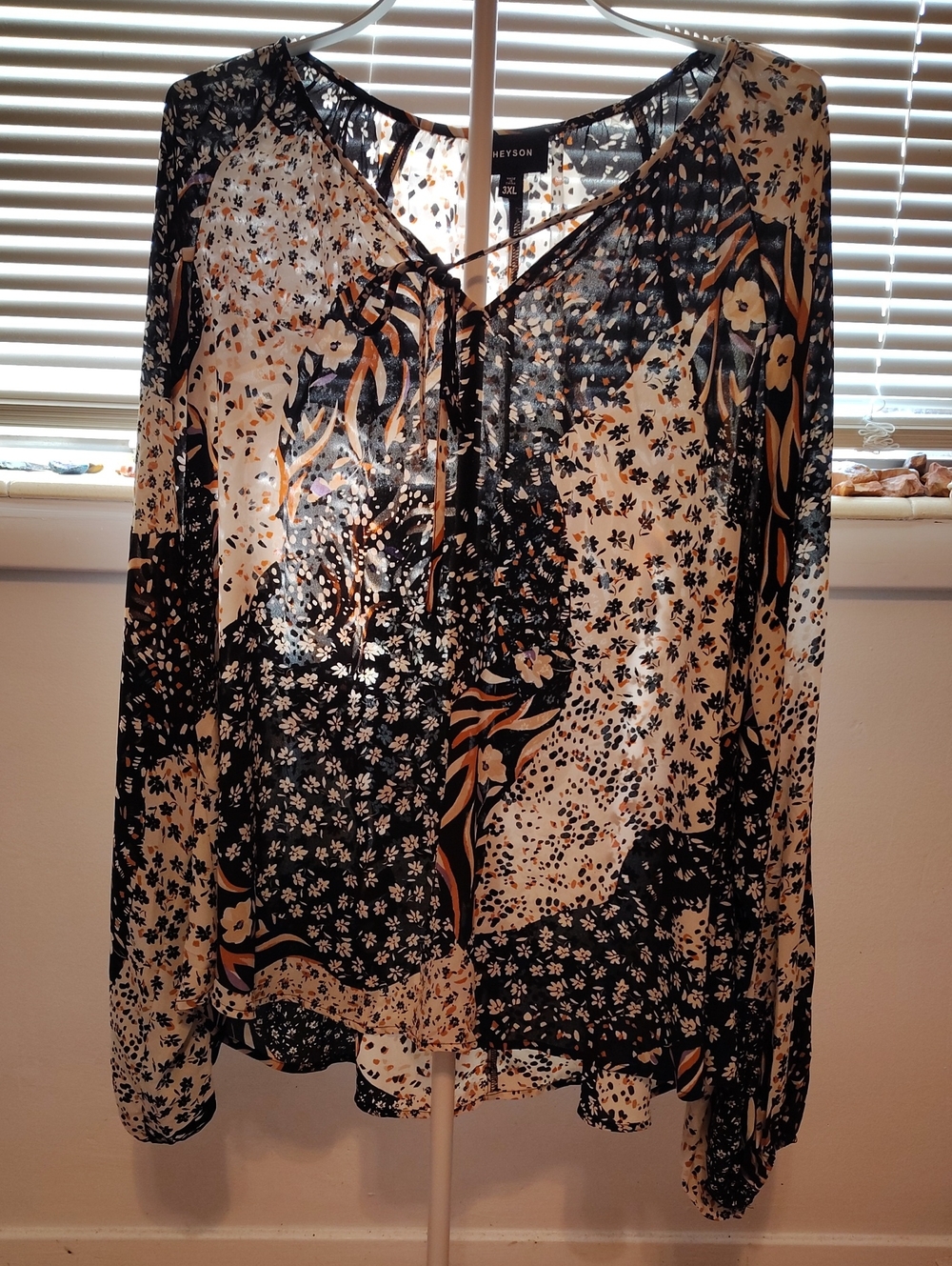 Women's Black,Cream Floral Tie-Neck Blouse